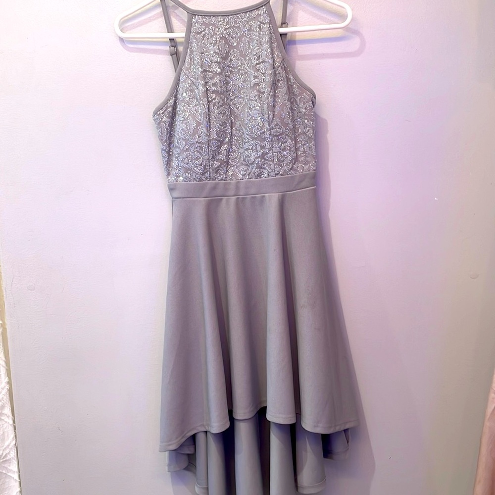 Women's size 0 gray/silver mid length dress, glitter flower pattern